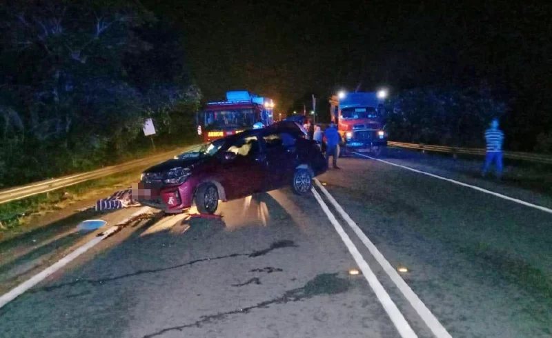 Pekerja kilang maut, kereta dipandu rempuh lori ditunda