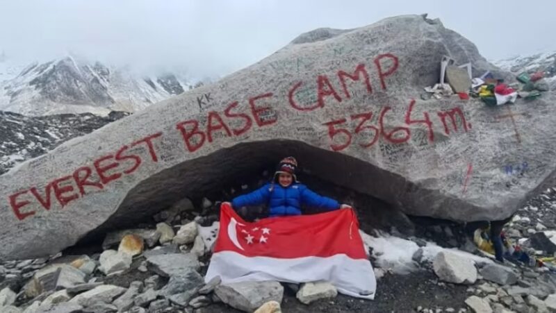 Kanak-kanak Singapura usia 6 tahun tawan kem induk Everest