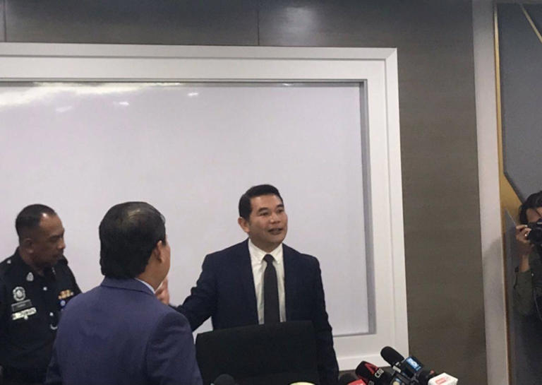 Rafizi: My stand on the separation of duties between PM and Finance ministry remains, but we are in extraordinary circumstances