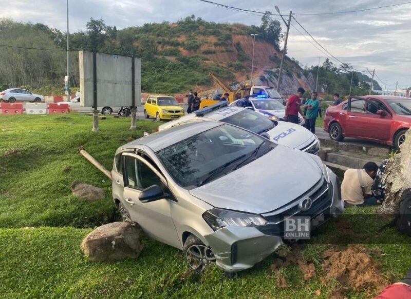 Cubaan seludup lima PATI gagal, kenderaan terbabas