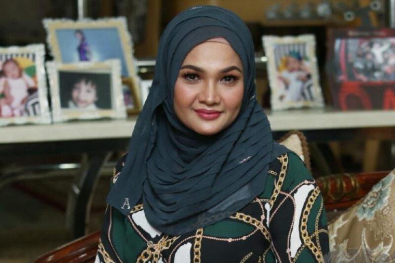 Zarina Zainuddin ambil masa berbelas tahun ambil hati madu