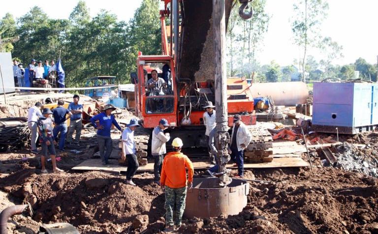 Vietnamese boy trapped in concrete pile on New Year's Eve pronounced dead