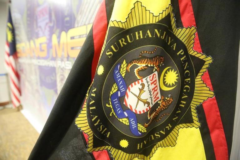 MACC nab Johor printing company owner suspected of falsely claiming RM100,000 in school supplies