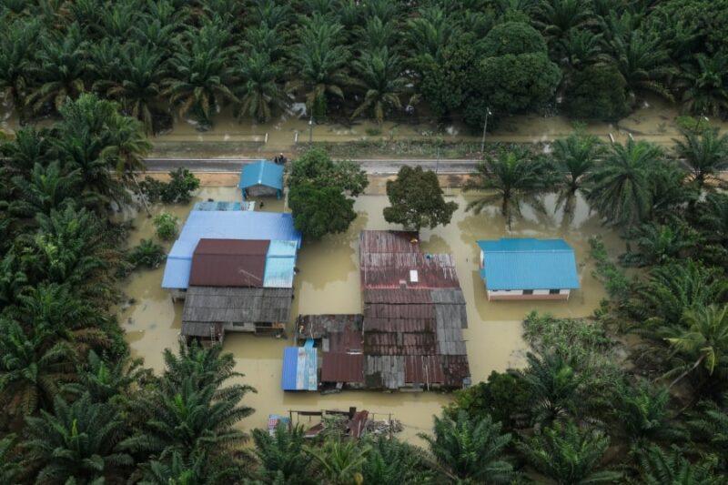 13,827 flood victims in Johor, Sabah, Pahang