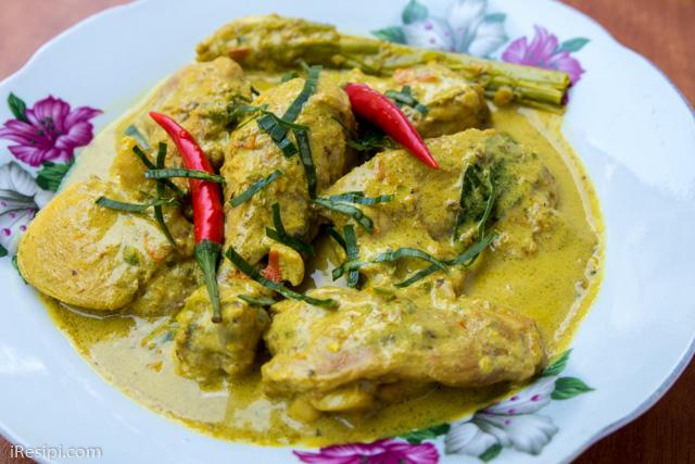 Resepi Ayam Masak Lemak Cili Api