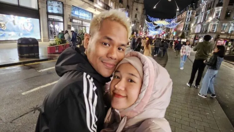 Peminat Terhibur Lihat Telatah Ernie Zakrie Di London