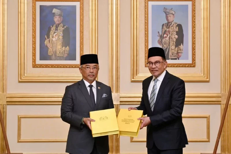 PM Anwar sought audience with King to discuss Budget 2023