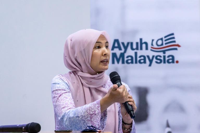 Anwar defends Nurul Izzah’s appointment, says not nepotism