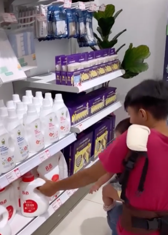 Anzalna Bawa Bapa Tunggal Shopping Barang Bayi – [VIDEO]