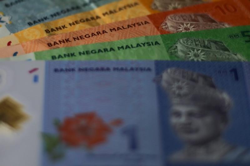 Ringgit depreciation driven by global phenomena, not failure of Bank Negara’s measures, says Finance Ministry