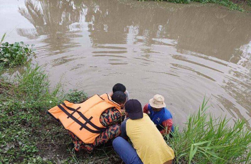 Guru tidak pandai berenang, lemas jatuh sungai ketika jala ikan