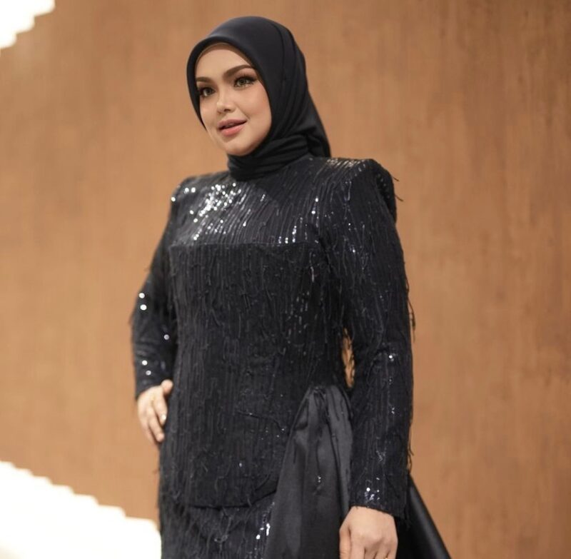 Pandangan Siti Nurhaliza Dipuji Peminat [VIDEO]