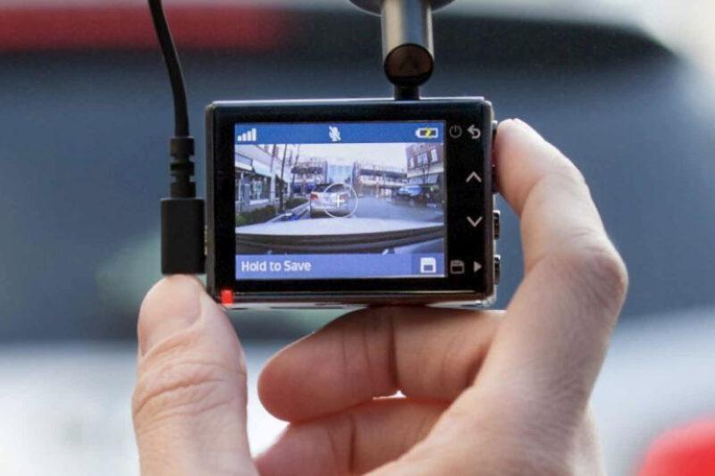 Sebelum beli dashcam pastikan ambil kira 9 ciri ini dulu 