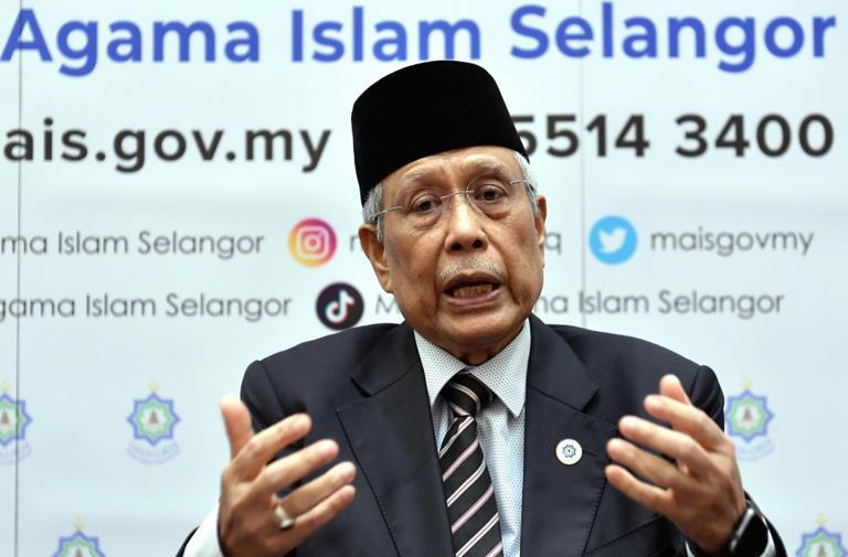 Mais chairman: Unlawful for Muslims to visit non-Muslim houses of worship to learn about their faith