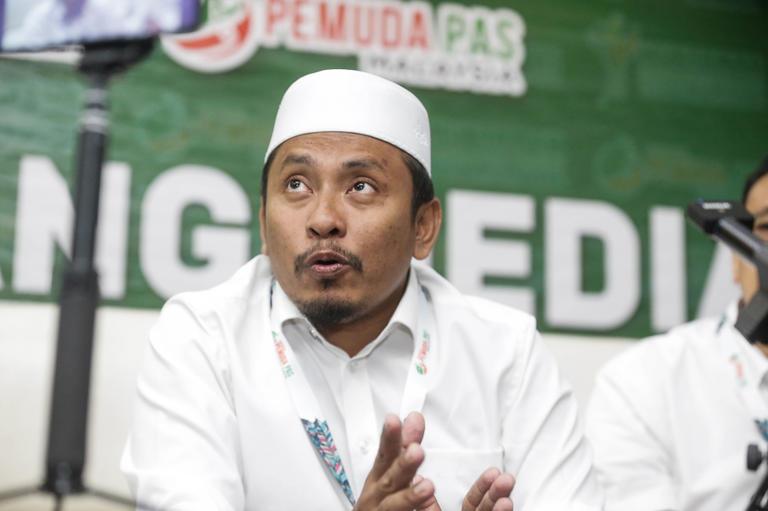 PAS Youth chief urges authorities to investigate Twitter user for linking PAS to terrorist group