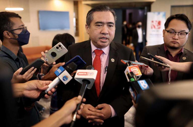 No political appointments at listed GLCs, says Loke