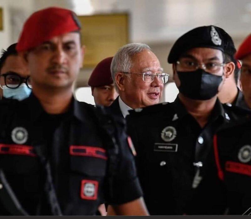 Apa kelebihan King's Counsel untuk Najib?