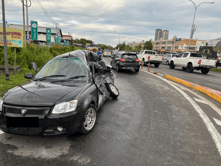 Girl dies in an accident heading to school