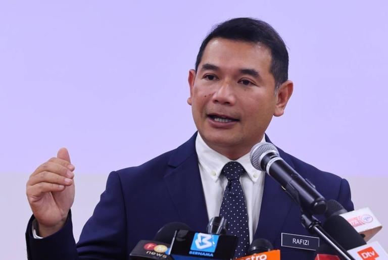 Selangor Umno denies issuing letter urging Rafizi to resign as Economy Minister
