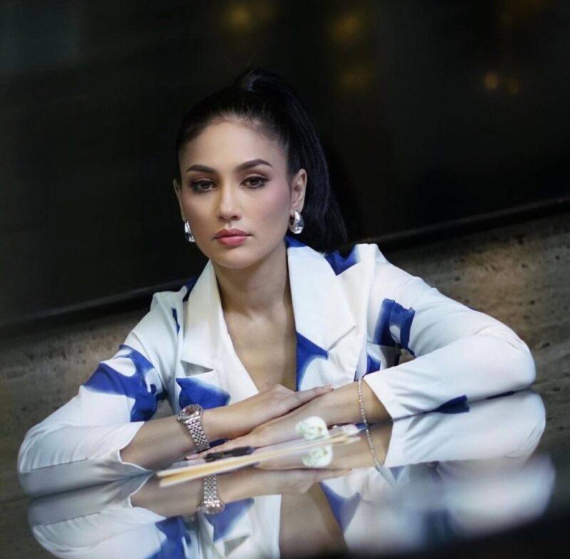 Fasha Sandha - Netizen Puji Nampak Cantik Walau Baju RM15