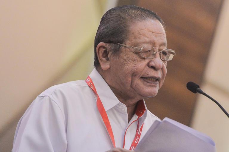 Kit Siang says won’t accept any apology from Annuar Musa over May 13 remark