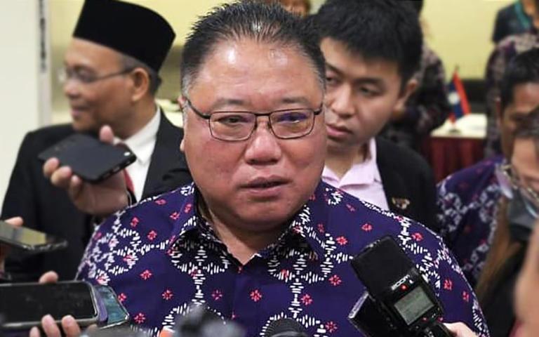 Sarawak PH leader backs Tiong over KLIA incident