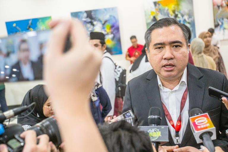 Transport minister says Tiong has clearance to be in KLIA arrival hall