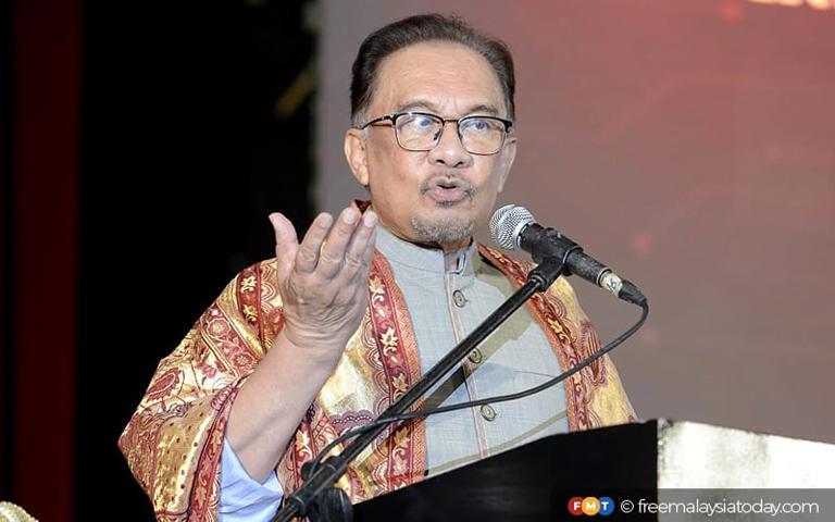 Anwar wants Tamil taught as additional language
