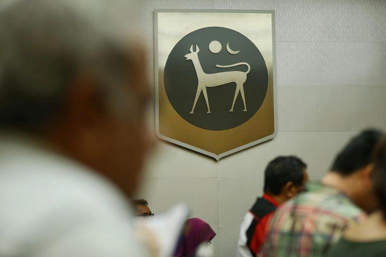 Bank Negara: PayNet to cover costs so banks can continue waiving DuitNow QR charge for small businesses