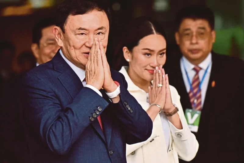 Hukuman penjara Thaksin dikurangkan kepada setahun