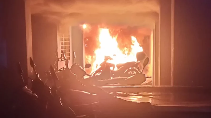 Enam motosikal musnah terbakar di Bandar Permaisuri