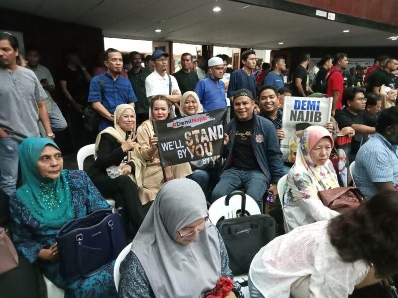 "Suara Demi Najib" mohon keadilan perbicaraan buat Najib Razak