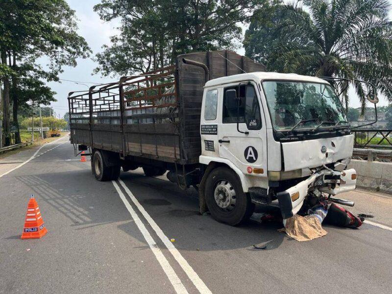 Warga emas maut dilanggar lori