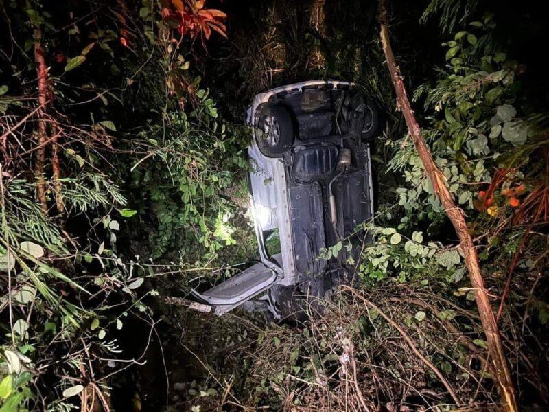 Warga emas maut kereta terbabas masuk parit