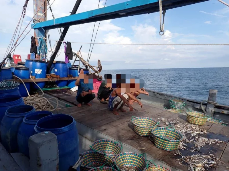 10 nelayan warga Myanmar, 2 bot ditahan curi hasil laut negara