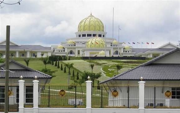 'Rombongan' sudah bersedia untuk ke Istana?