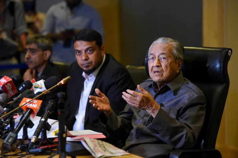 Anwar's investigations, a 'repayment' for Port Dickson support - Tun M