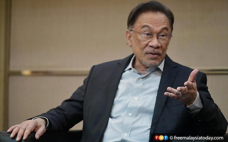 No reason to delay studying, upgrading pension scheme, says Anwar