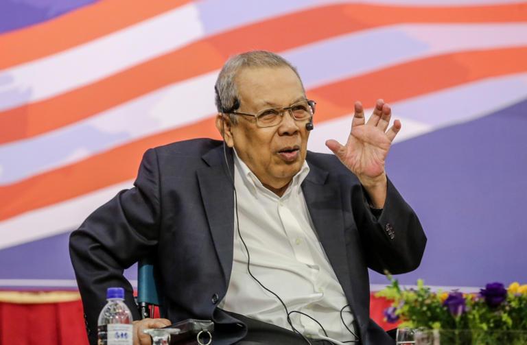 Ex-CJ Tun Hamid says Kelantan's constitutional clash already obvious 10 years ago, even more than 16 provisions could be nullified