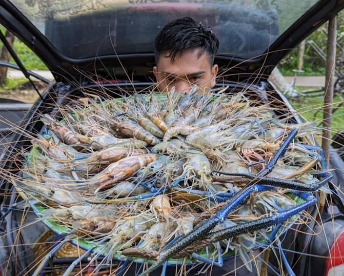 BBNU memancing dapat udang galah 3kg saiz A