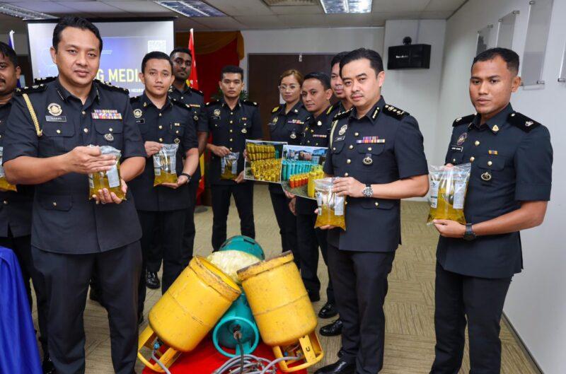 Minyak masak peket Pahang diseleweng di Selangor