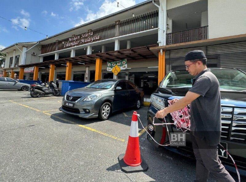 Parkir awam dibolot kenderaan pekerja Malaysia di Singapura