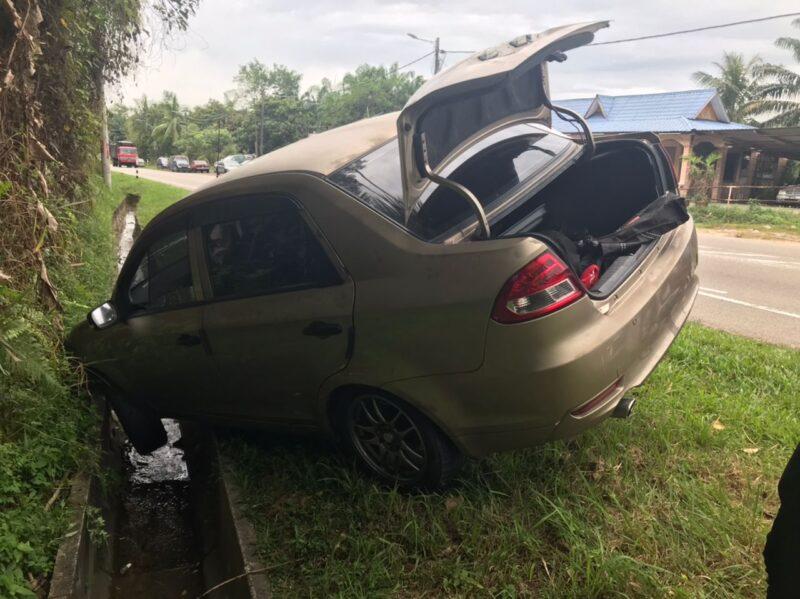 Penagih dadah lari selepas kereta terbabas