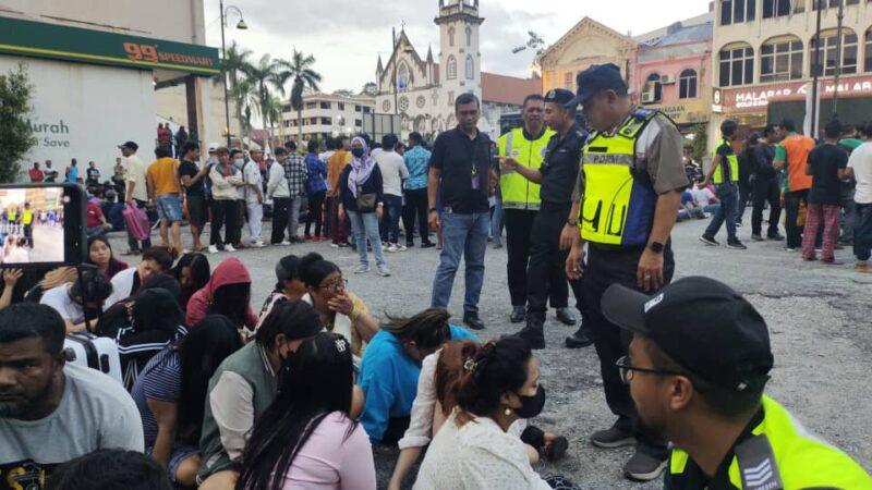 Warga asing di bandar Seremban diperiksa