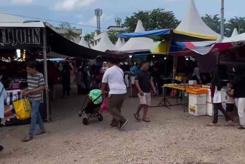 'Sebiji burger RM30, roti john sampai RM40'