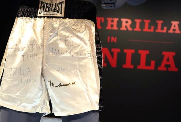 Bidaan seluar tinju Muhammad Ali kini mencecah RM18 juta