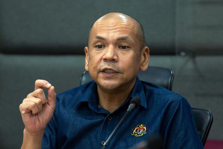 Diesel subsidy: Choose SKDS 2.0 or Budi Madani, not both, Armizan tells applicants