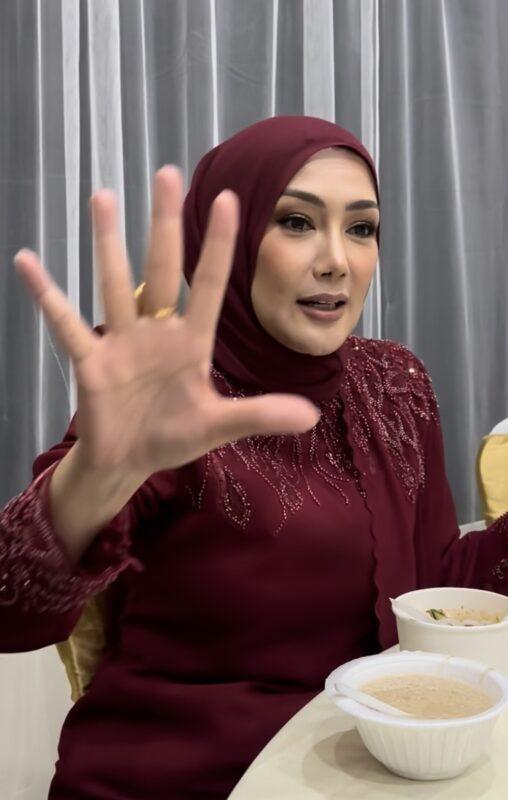 Erra Fazira Reda Andai Temu Jodoh Walau Pada Umur 60 Tahun