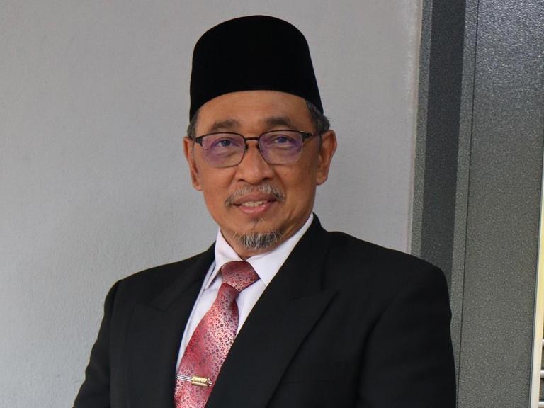 Sg Bakap polls: Unity government names Dr Joohari Ariffin as candidate