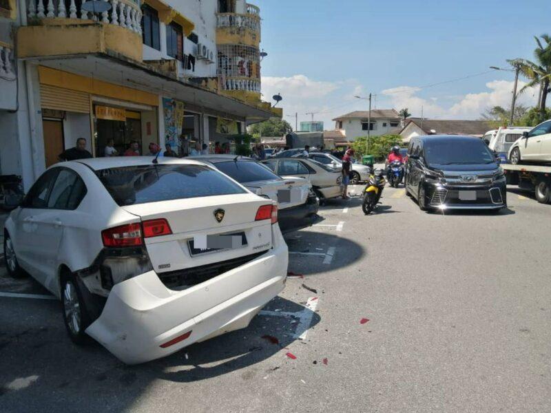 Tujuh kereta rosak dirempuh Myvi
